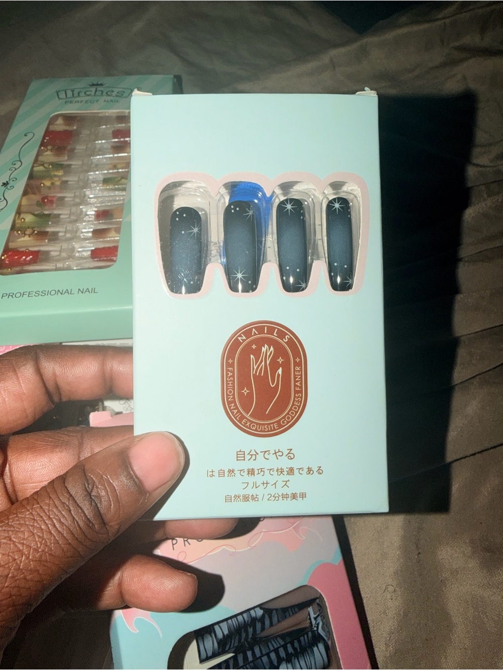 Press-On Nail Set in Navy Blue with Sparkle